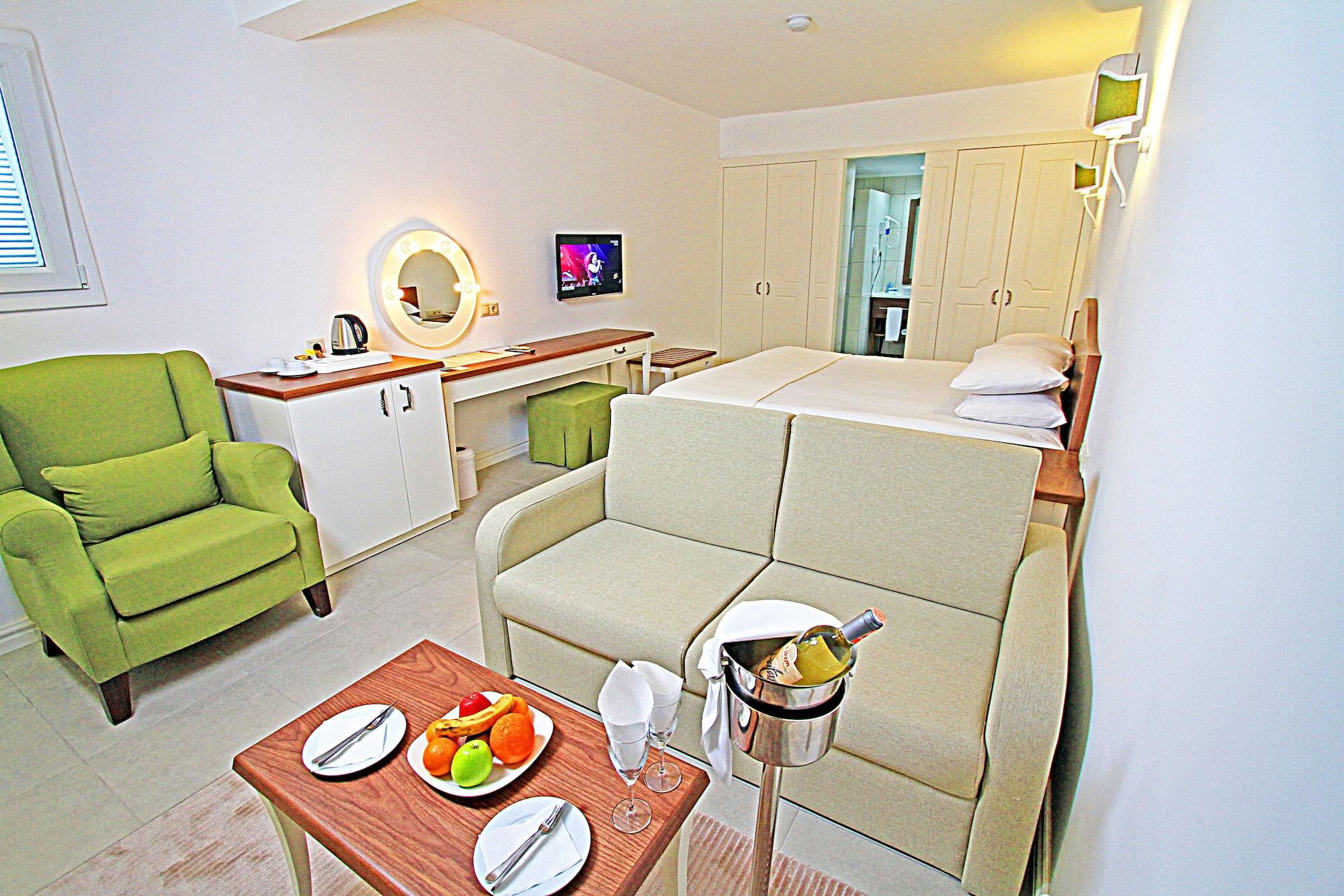 בודרום Manastir Hotel & Suites מראה חיצוני תמונה
